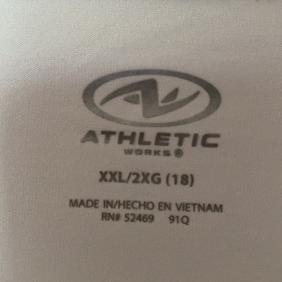 White long sleeve - Picture 3 of 4